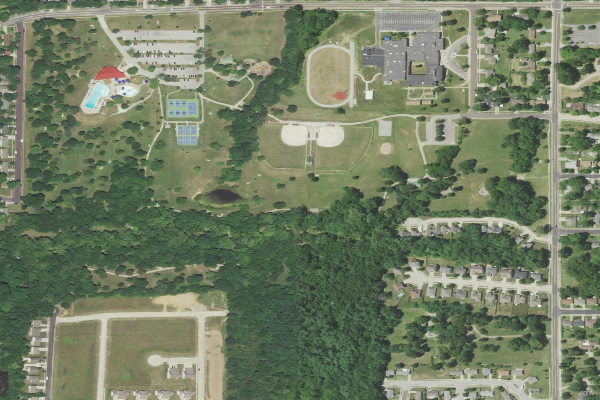 Aerial view of Albert-Oakland Park Disc Golf Course (Back)