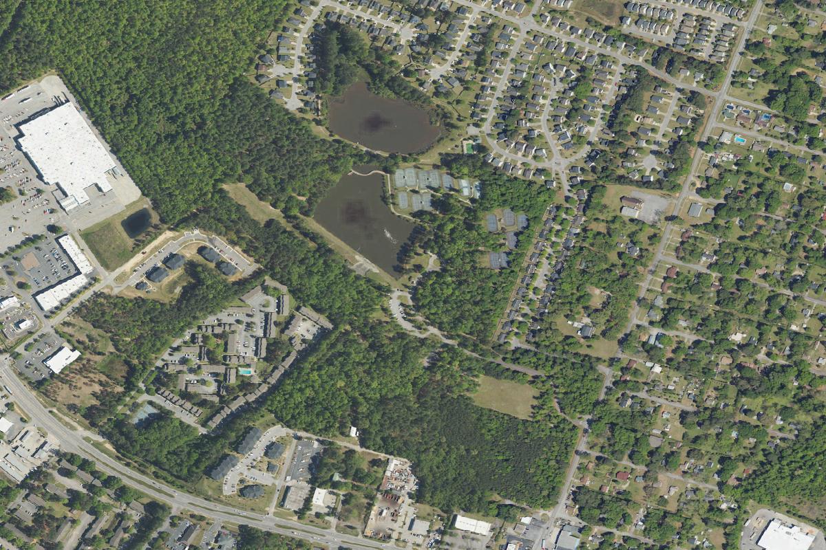 Aerial view of Southeast Park Disc Golf Course