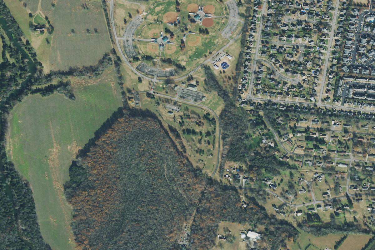 Aerial view of Barfield Crescent Park Disc Golf Course